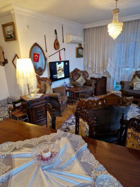 - Feeling Oda ve Kahvaltı Antalya
